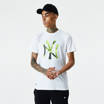 New Era - Infill Team Logo Tee - NY Yankees - White / Black & Lime Logo